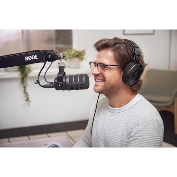 RØDE PodMic USB dinamikus broadcast és podcast mikrofon (XLR / USB)